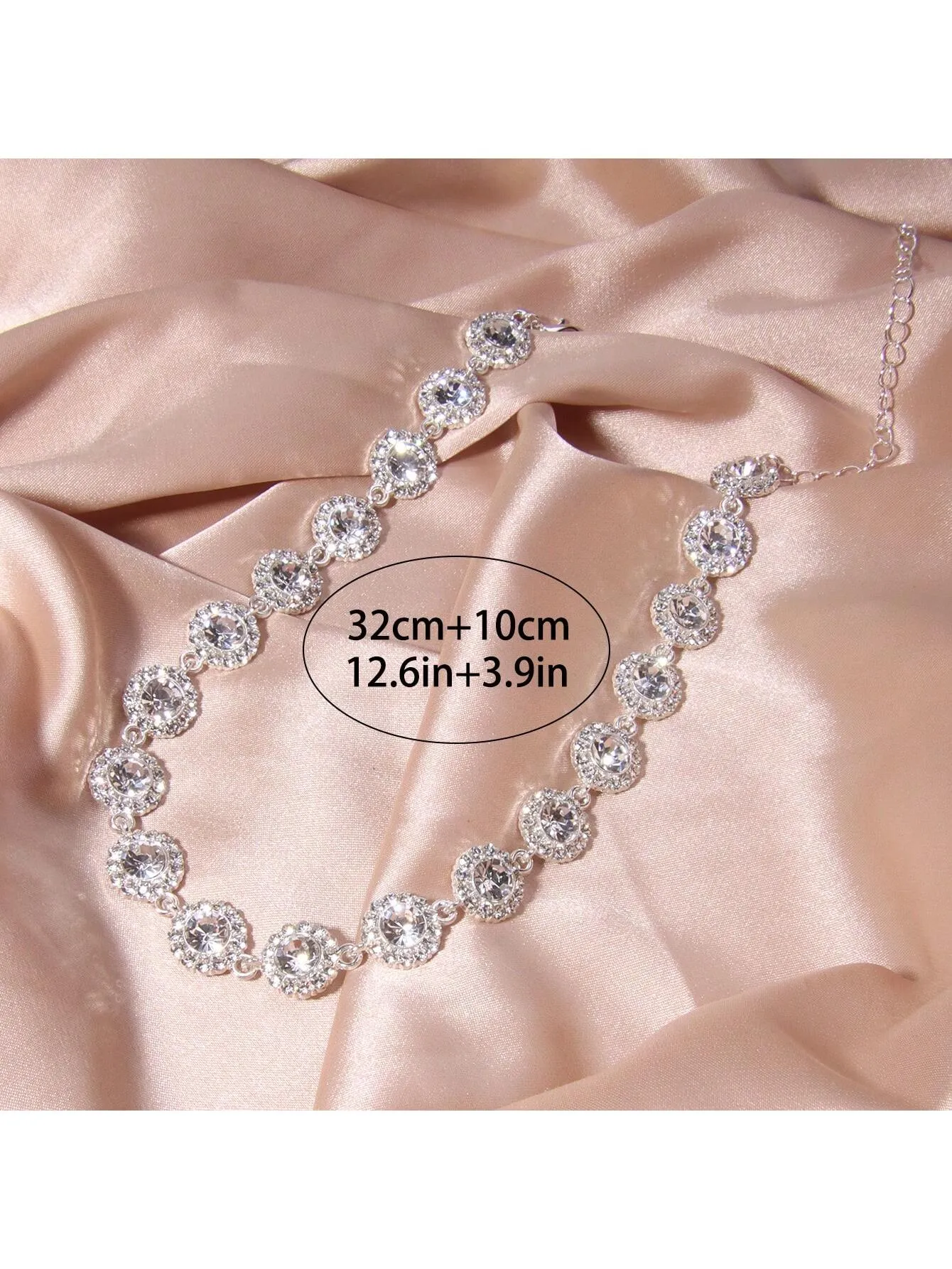 1pc Necklace Silver-tone Paved Rhinestone Classic Halo Design Statement Necklace