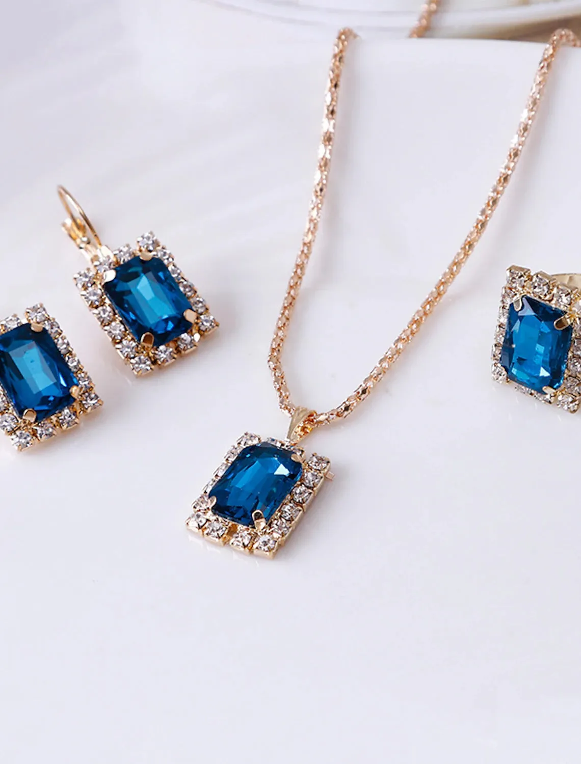 3pcs Rhinestone Alloy Rings 1 Necklace Earrings Women's Elegant Vintage Fashion Geometrical Geometric Jewelry Set