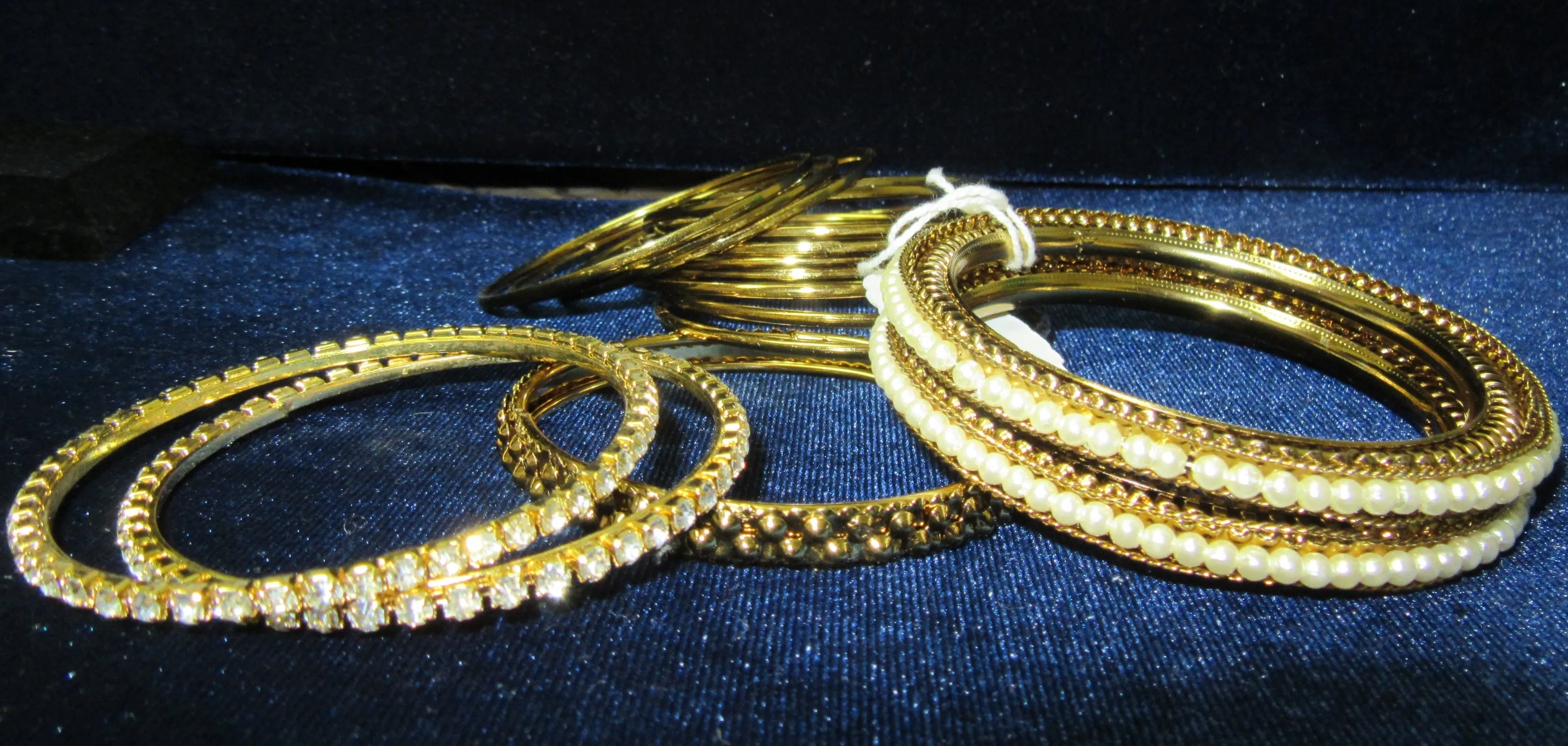 Bangles 8647 Golden Indian Set of Kadra and Bangles