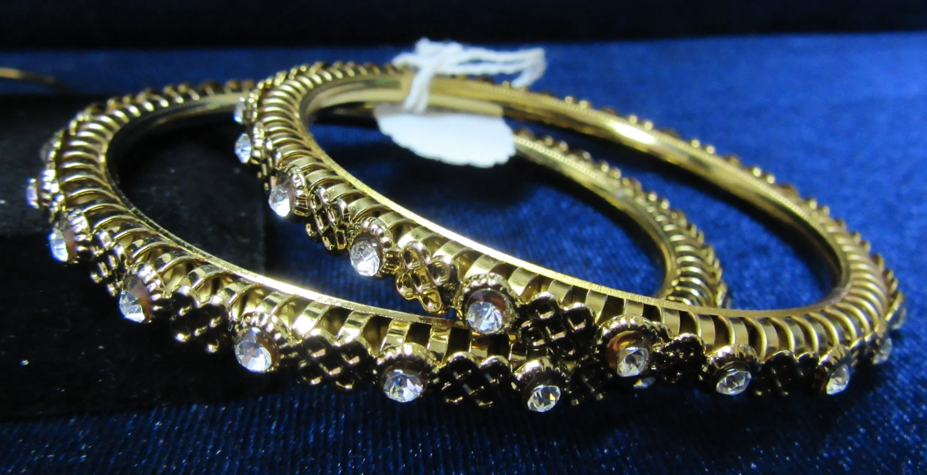 Bangles 8650 Golden Indian Set of Kadra and Bangles