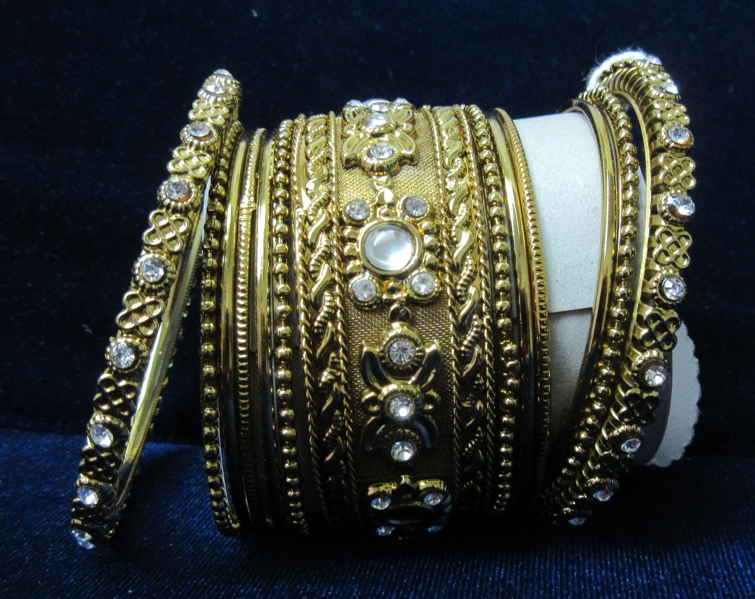 Bangles 8650 Golden Indian Set of Kadra and Bangles