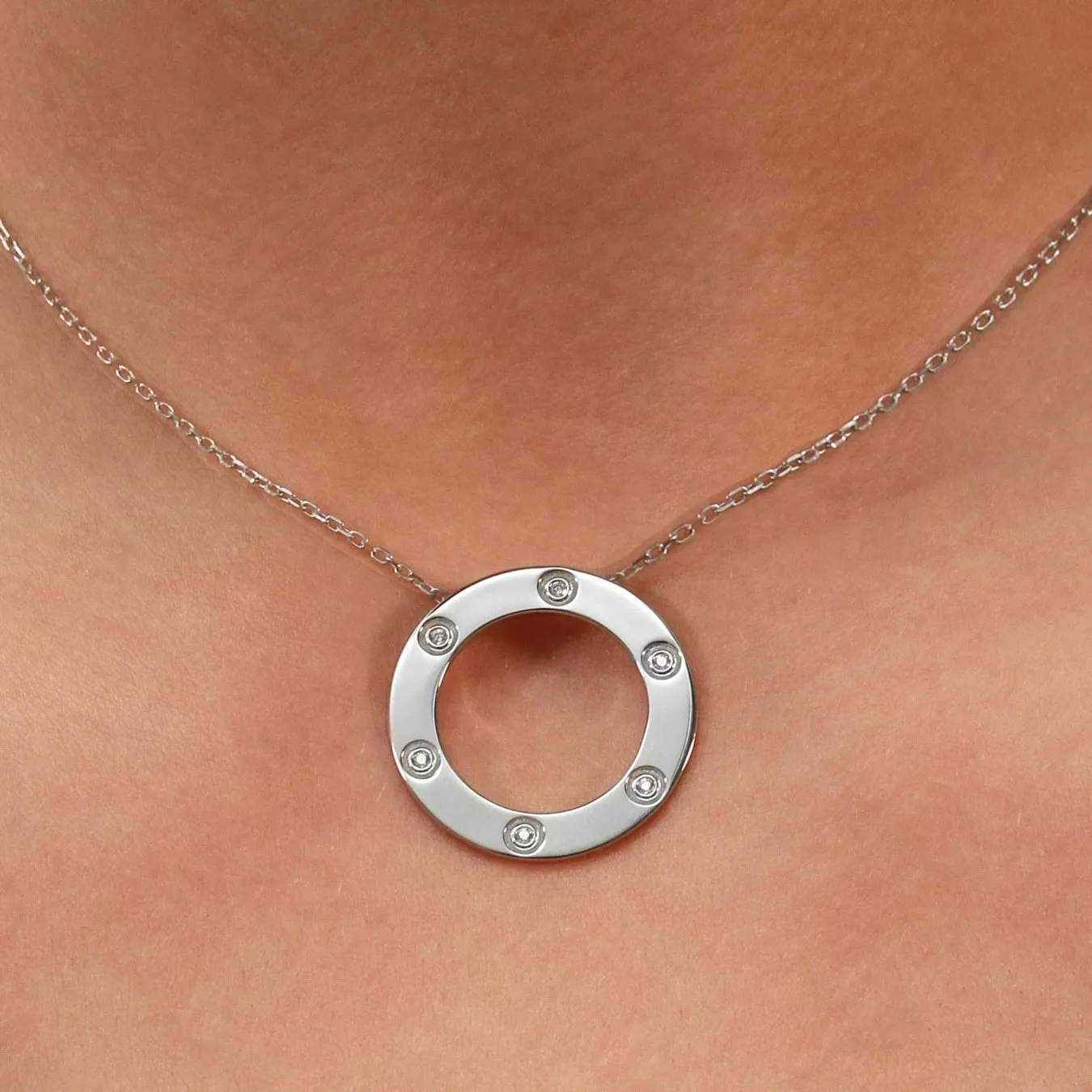 Luxe Stone Circle Necklace - Sterling Silver