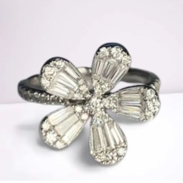 Modern Elegant 18K White Gold Floral Flower Baguette Diamond 5 Petal Ring