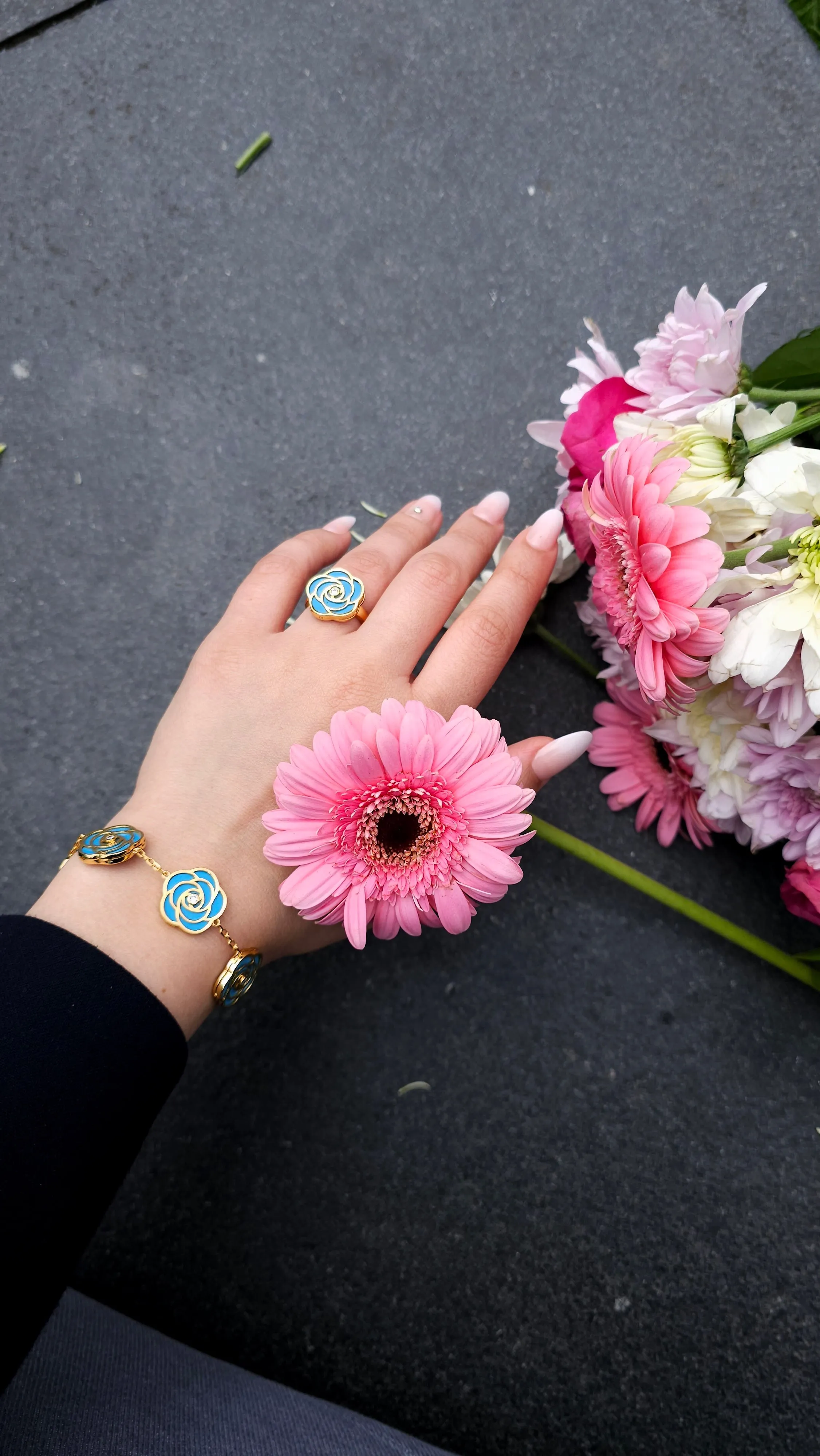 Rose- 4 flowers Bracelet (Turquoise)