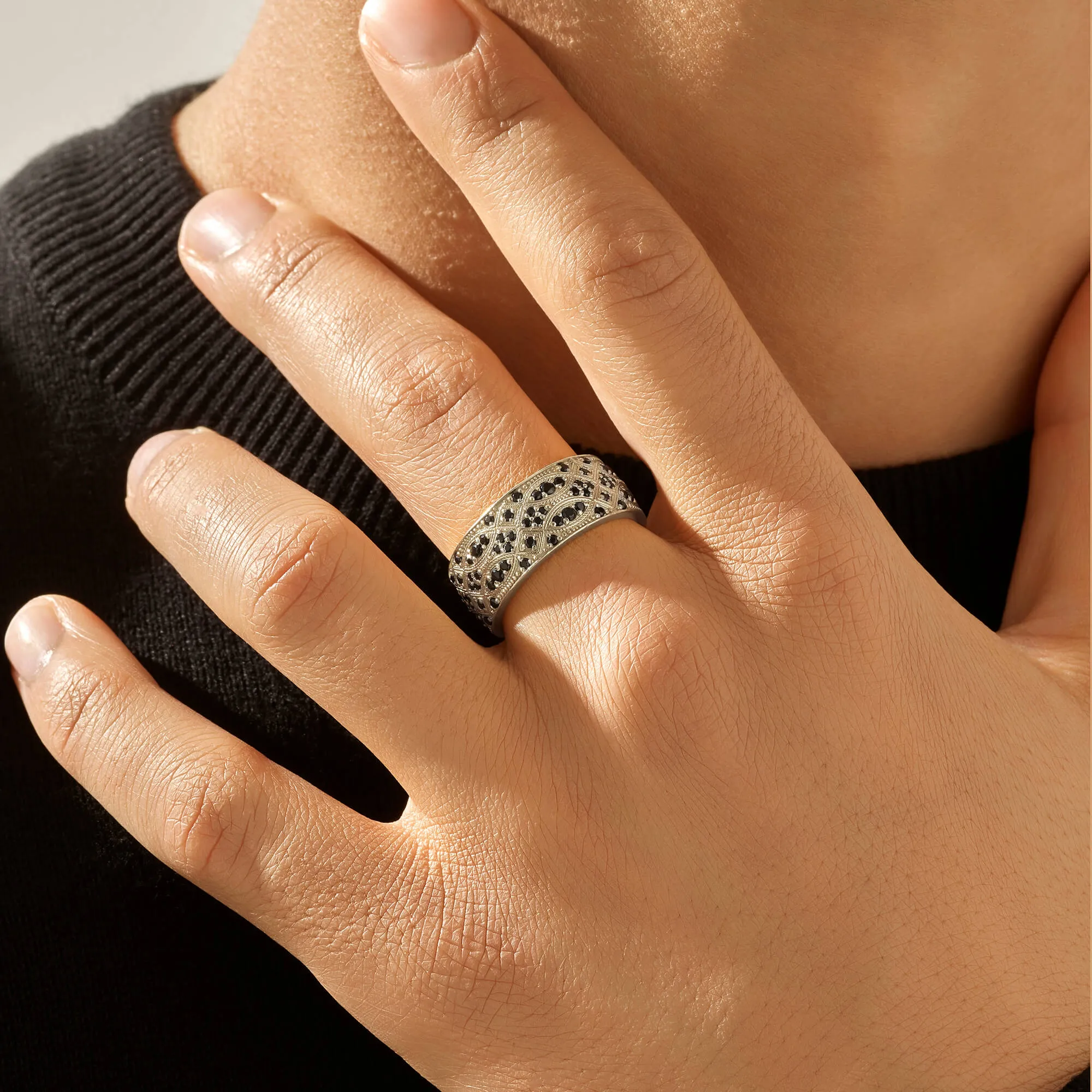 Streamline Band Ring in Silver