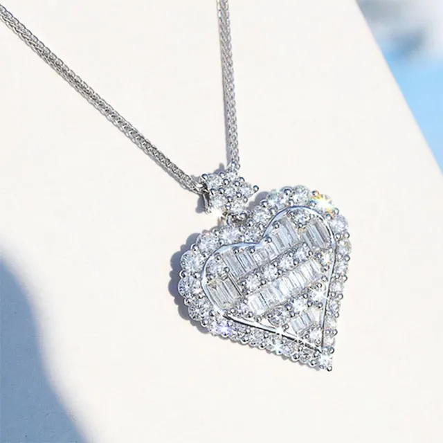 Trendy Jewelry Heart Crystal Pendant Necklaces for Women in Silver Color